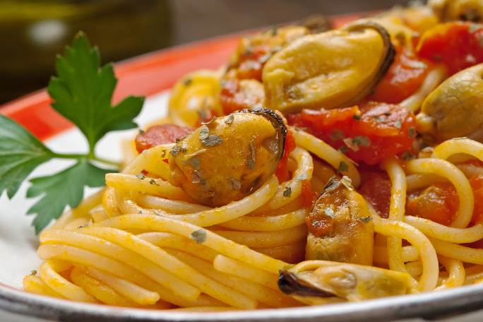 Appresentation suggestion of Saute Mussels with Linguini